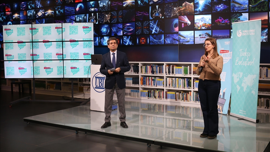 Kosova'da TRT ile Yunus Emre Enstitüsü işbirliğinde düzenlenen Mobil Gazetecilik Atölyesi başladı