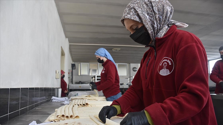 Gümüşhane'nin yöresel lezzetini 16 yıldır aile dayanışmasıyla üretiyorlar