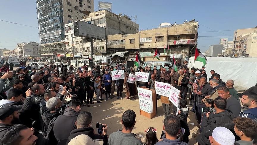 غزة.. وقفة احتجاجية تدعو "مجلس السلام" لضمان وقف "انتهاكات إسرائيل"