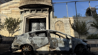 الضفة.. مستوطنون يحرقون سيارتين ومالكهما يؤكد تمسكه بأرضه