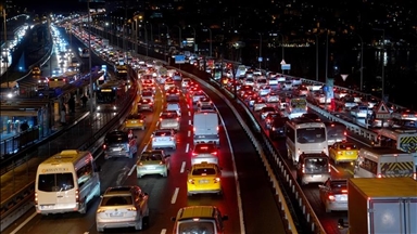 İstanbul'da akşam saatlerinde trafik yoğunluğu yüzde 85'e çıktı