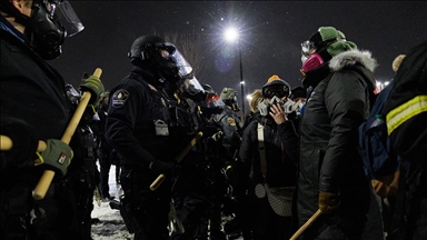 Minnesota'daki olayların ardından Sınır Muhafaza Komutanı Bovino'nun kaldığı düşünülen otelin önünde protesto