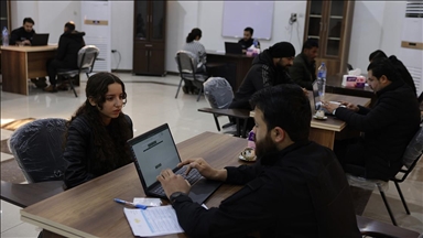 Suriye hükümetinin YPG'den kurtardığı Rakka'daki uzlaşı merkezinde yoğunluk sürüyor