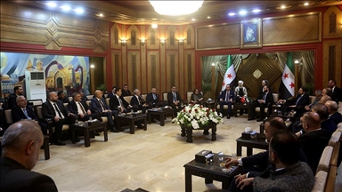 وفد تركي يبحث مع محافظ حلب إعادة الإعمار بالمدينة