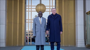 Serokomar Erdogan bi merasima fermî pêşwazî li Serokomarê Nîjeryayê Tînubu kir