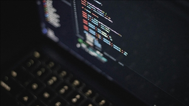 Çin'in yıllarca İngiltere Başbakanlık Ofisi'ndeki üst düzey yetkililerin telefonlarını hacklediği iddia edildi