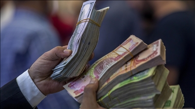 جارێکی دیکە بەھای دینار بەرامبەر بە دۆلار دابەزی