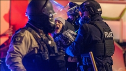 Demonstranti protiv imigracije sukobili se s federalnim agentima ispred hotela u Minneapolisu