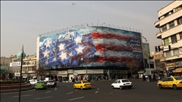 إيران تعلن استعدادها للحرب ومنح الأولوية للحوار