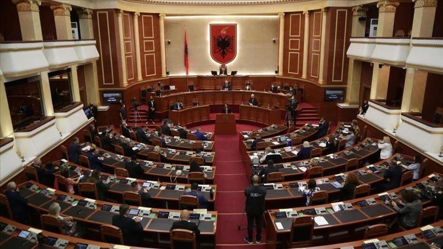 Kuvendi i Shqipërisë ratifikon marrëveshjen me Italinë dhe miraton ndryshimet në Kodin Penal