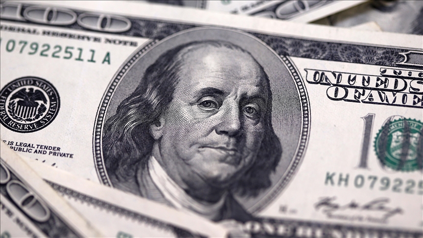 Trump affirme ne pas être inquiet par la dépréciation du dollar américain