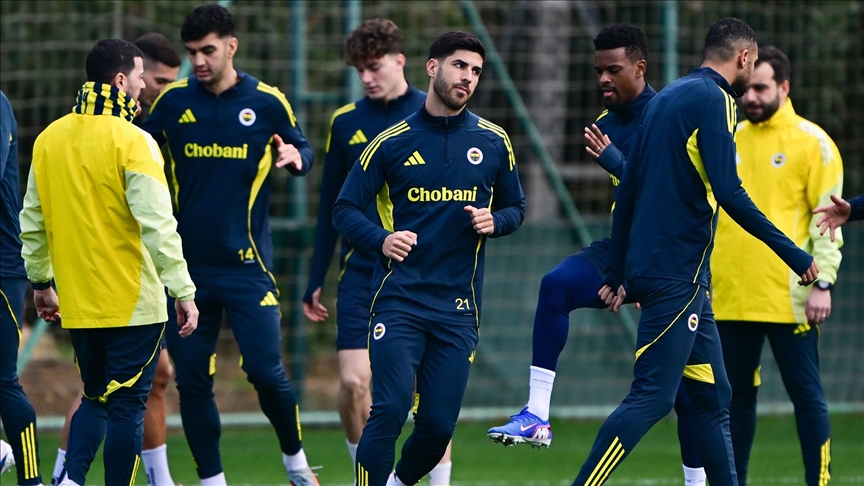 Fenerbahçe, FCSB maçına hazır