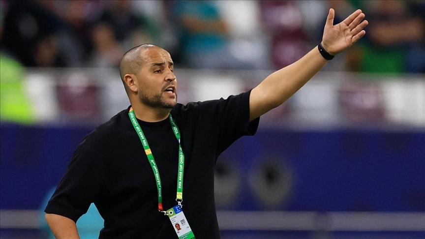 قدم.. الجزائري مجيد بوقرة مدربا جديدا لمنتخب لبنان