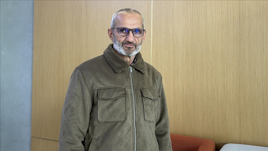 Seyyar kütüphanecinin değiştirdiği hayat: Ümit Sezer'in ilham veren hikayesi