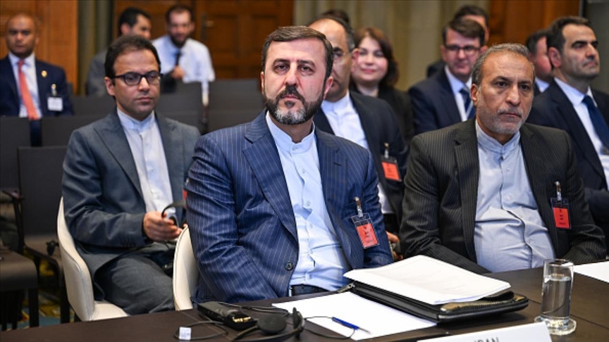 إيران: التفاوض مع واشنطن ليس أولوية والاستعداد العسكري أولًا