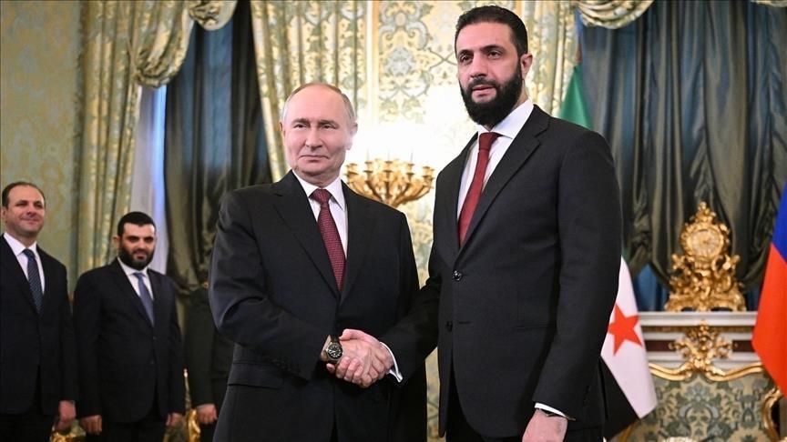 Presidenti sirian mbërrin në Rusi për bisedime me Putinin