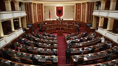 Kuvendi i Shqipërisë ratifikon marrëveshjen me Italinë dhe miraton ndryshimet në Kodin Penal