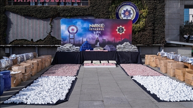 İstanbul'daki uyuşturucu operasyonlarında gözaltına alınan 37 şüpheli tutuklandı