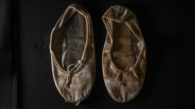 Amy Winehouse'un ikonik bale pabuçları Türk koleksiyonerde