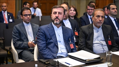 إيران: التفاوض مع واشنطن ليس أولوية والاستعداد العسكري أولًا