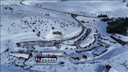 Ordu'daki Çambaşı Kayak Merkezi'nde yarıyıl tatili yoğunluğu sürüyor