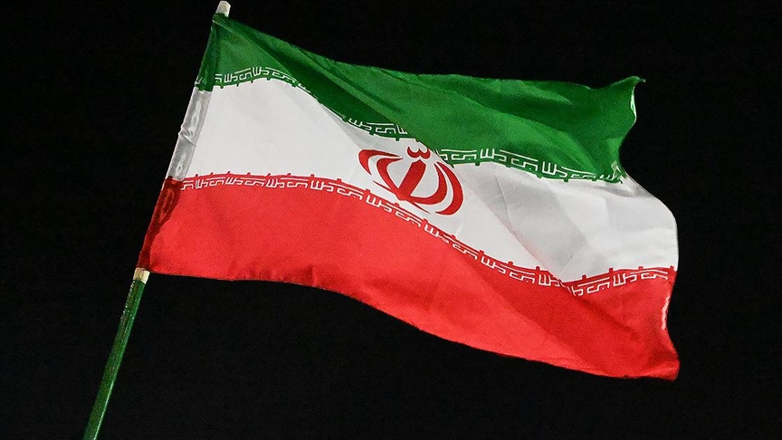 İran'dan olası savaşın, İsrail'den bölgedeki ABD üslerine kadar geniş bir coğrafyayı etkileyebileceği uyarısı