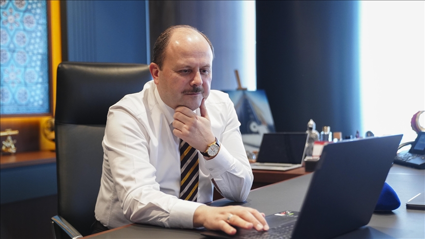 Ziraat Katılım Genel Müdürü Özdemir, AA'nın "Yılın Kareleri" oylamasına katıldı