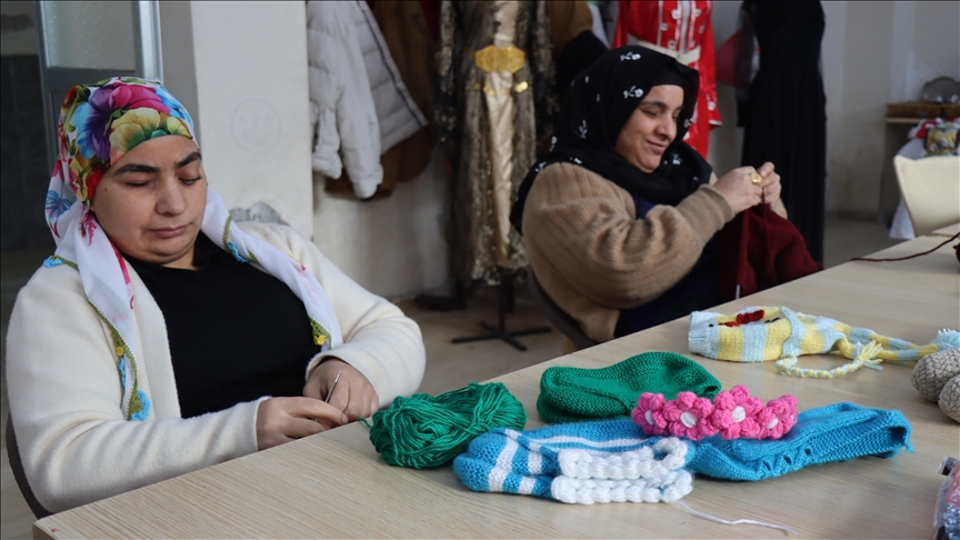 Motrat me shikim të kufizuar sigurojnë jetesën përmes produkteve të punuara me dorë
