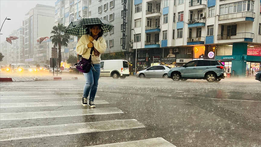 Doğu Akdeniz için çok kuvvetli yağış uyarısı