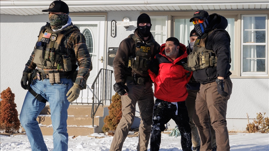 وكالة الهجرة الأمريكية توقف مرشحا للشرطة في نيو أورلينز