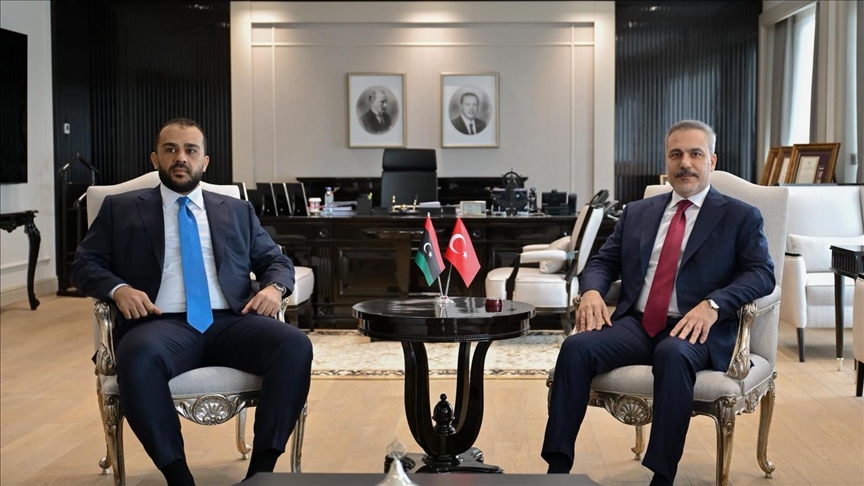 وزير الخارجية التركي يلتقي نائب وزير الدفاع الليبي