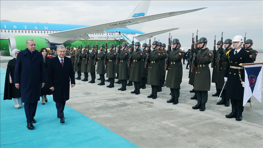 Турскиот претседател Ердоган го пречека узбекистанскиот колега во Анкара