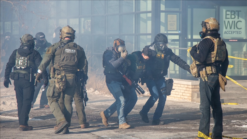 إعلام أمريكي: 13 مصابا برصاص الأمن بينهم 4 وفيات بعمليات ضد المهاجرين