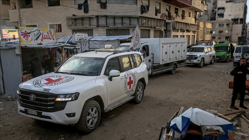 غزة.. إسرائيل تسلم جثامين 15 فلسطينيا عبر الصليب الأحمر