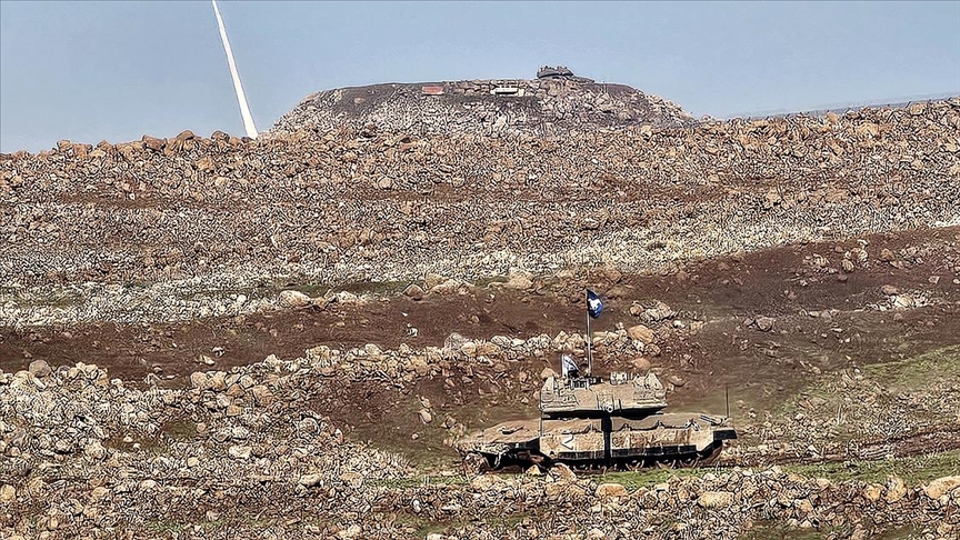 İsrail, Suriye'nin güneyindeki Dera ve Kuneytra kırsalını topçu atışlarıyla hedef aldı