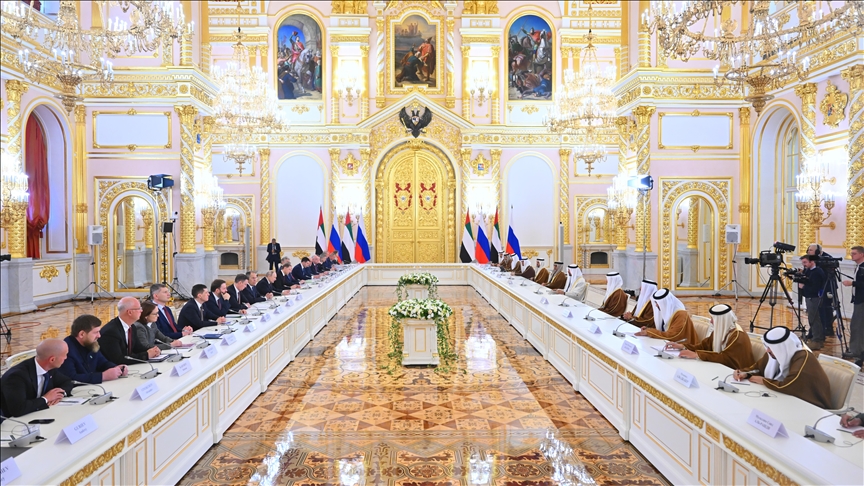 روسيا والإمارات تبحثان العلاقات الثنائية والأوضاع بالشرق الأوسط