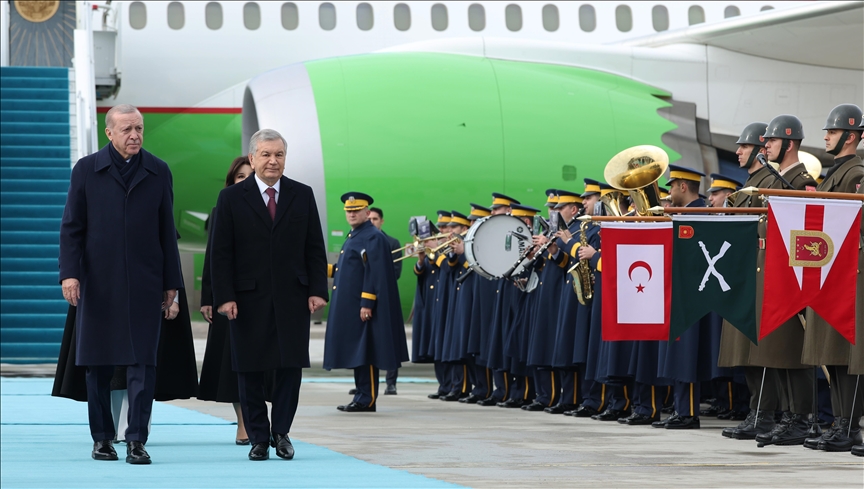 Presidenti Erdogan mirëpret në Ankara homologun e tij nga Uzbekistani