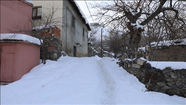 Li Agirî, Erdexan û Îdirê sir û serma dewam dike