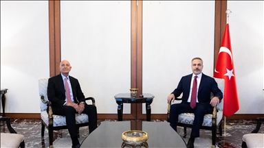 فيدان يستقبل السفير الأمريكي باراك في أنقرة