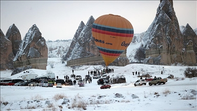 Kapadokya'da balon turları olumsuz hava koşulları nedeniyle 4 gündür yapılamıyor