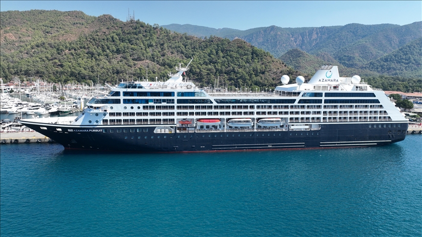 تركيا.. إيرادات السياحة تسجل أكثر من 65 مليار دولار في 2025