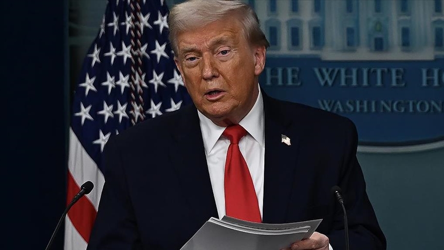 Trump menace de retirer la certification et d’appliquer un tarif de 50 % sur les avions canadiens