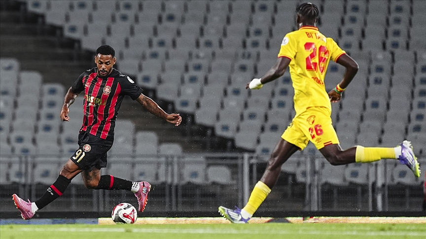 Fatih Karagümrük, Süper Lig'de yarın Göztepe'ye konuk olacak