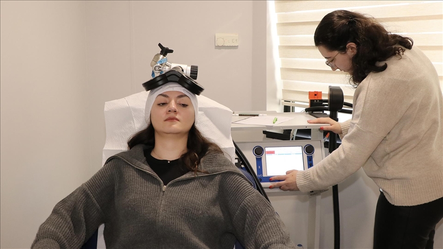 Kocaeli Üniversitesi Hastanesi'nde manyetik uyarım tedavisiyle hastalara ilaçsız ve cerrahisiz çözüm sunuluyor