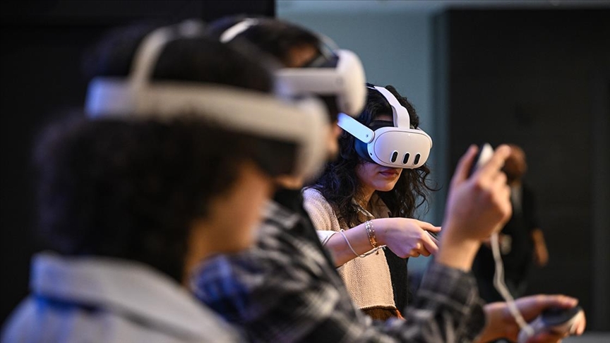 Türkiye'nin "dijital sanatçıları" sanal gerçeklikte keşfedilecek
