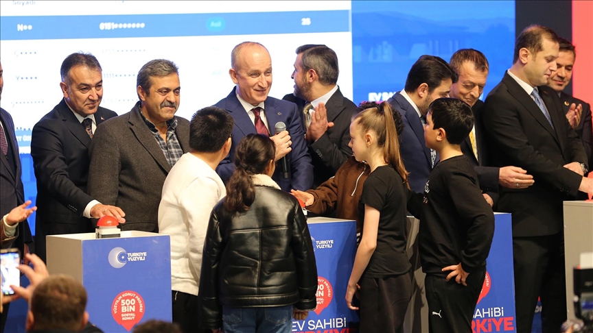 Karabük'te "Yüzyılın Konut Projesi" kapsamında yapılacak konutların hak sahipleri kurayla belirlendi