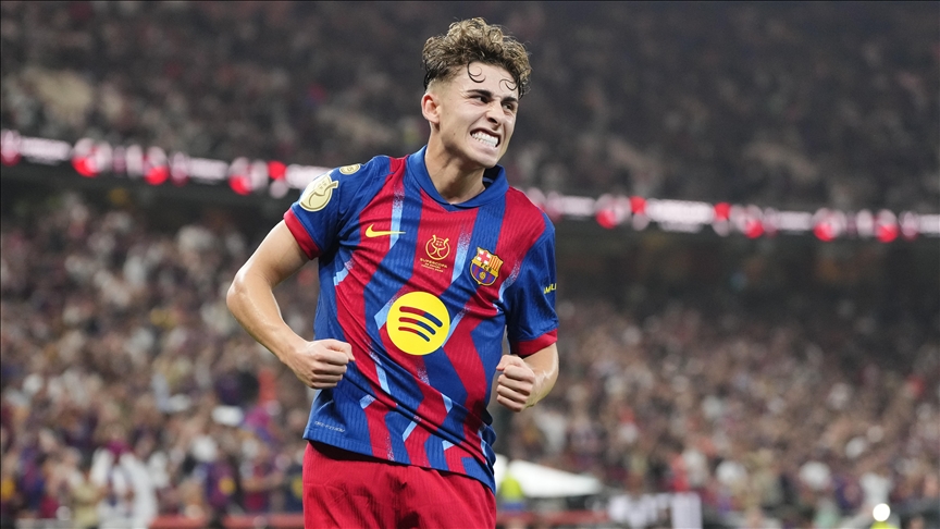 قدم.. برشلونة يمدد عقد لاعبه الدولي فيرمين لوبيز موسمين إضافيين