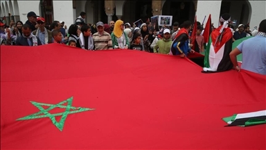 عشرات المغاربة في وقفة تضامنية مع الأسرى الفلسطينيين وغزة