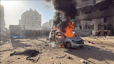 الجيش الإسرائيلي يقتل فلسطينيين اثنين وسط غزة ويقصف برفح 