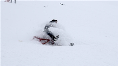 Muş Güzeldağ Kayak Merkezi 25 bini aşkın kayakseveri ağırladı